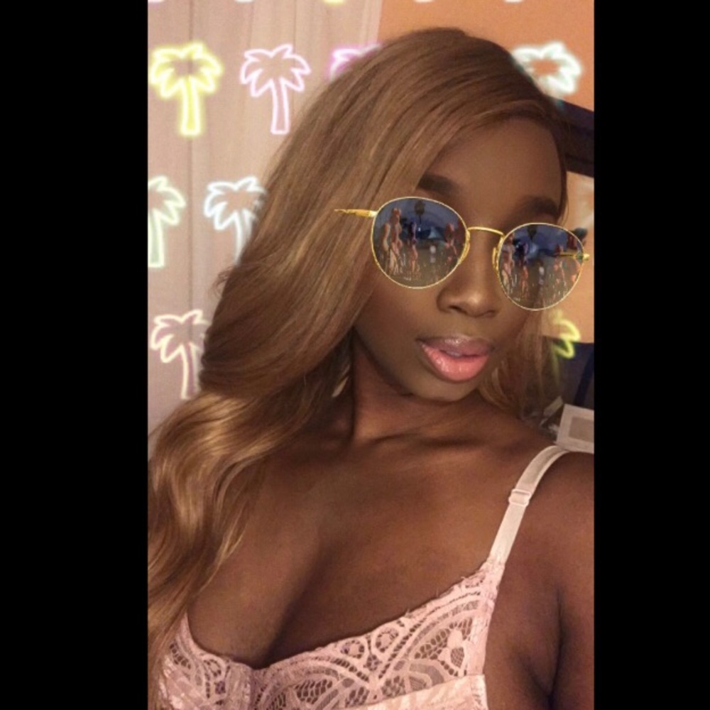 Meet your Posher, Tiffany